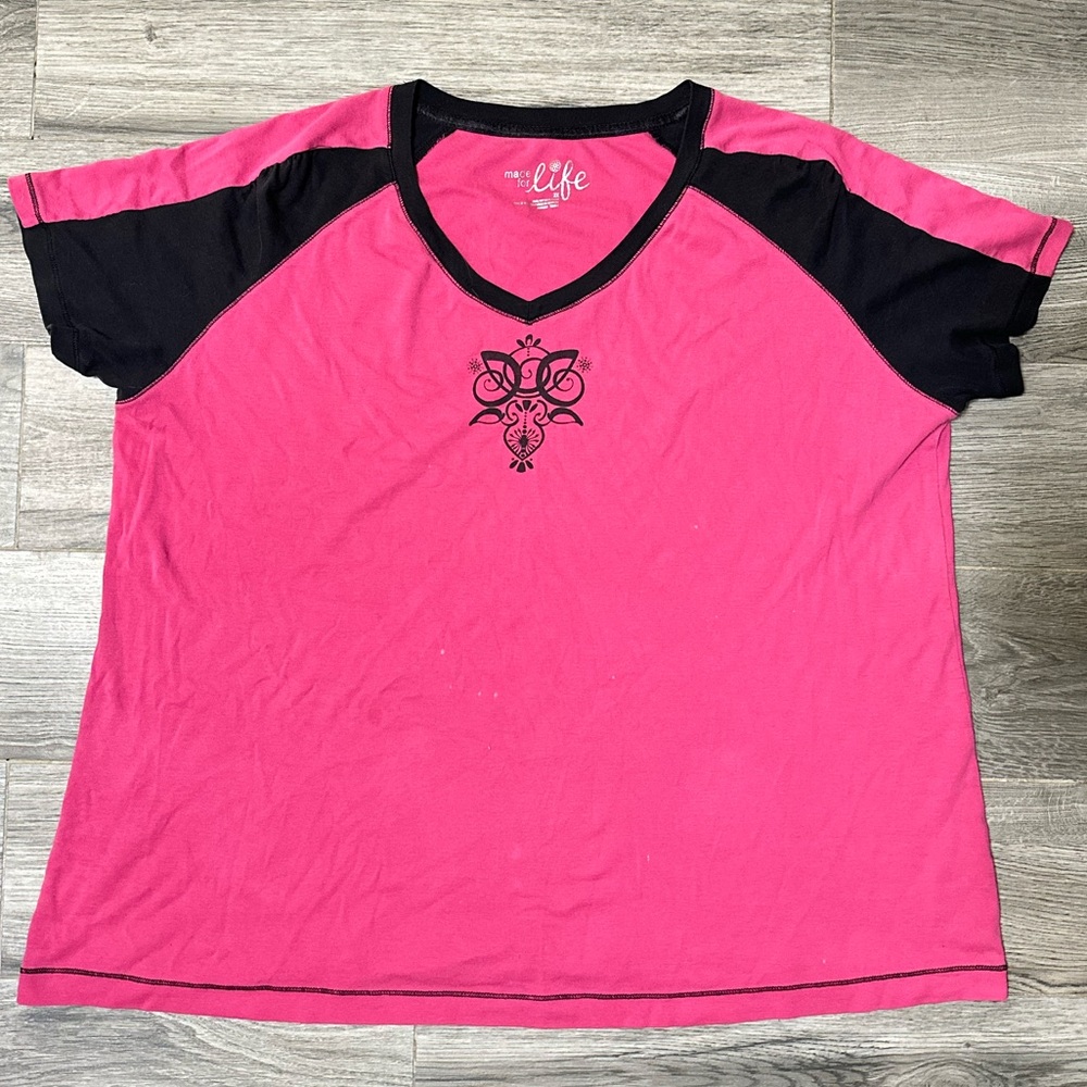 [ Hot Pink & Black Graphic Tee ]